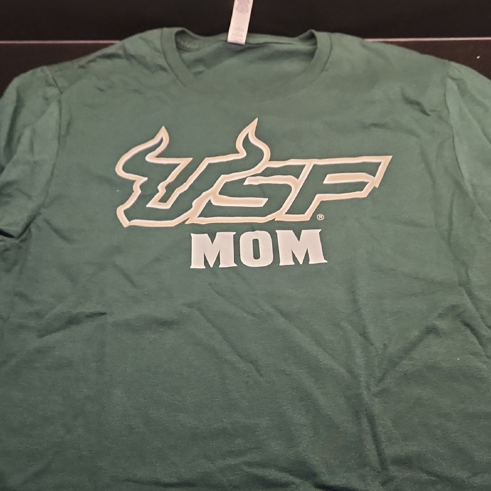 USF MOM green Short Sleeve Tees